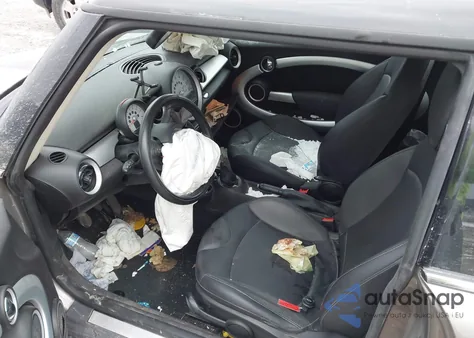 2013 Mini Hardtop Cooper z USA, uszkodzony, nr VIN WMWSU3C56DT373292